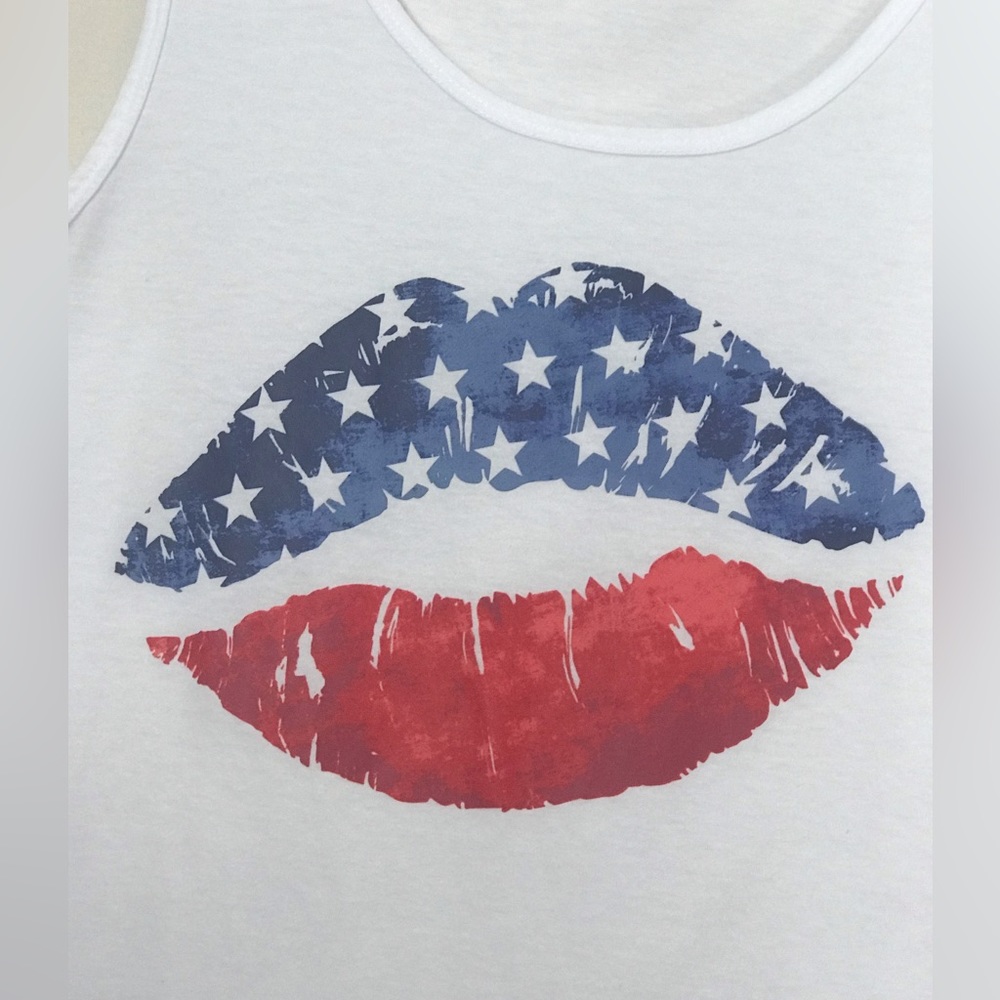 Bobbie Brooks Graphic Tank Top Shirt
Lips American Flag Stars Red White & Blue - Picture 8 of 12